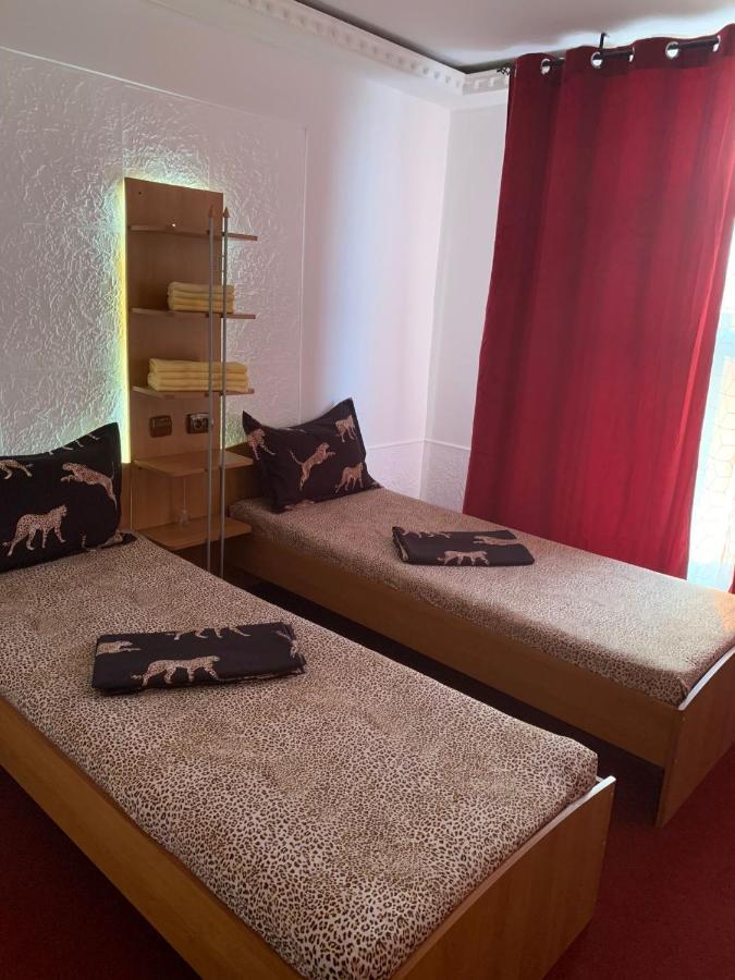 Voluntari Karra Hotels מראה חיצוני תמונה