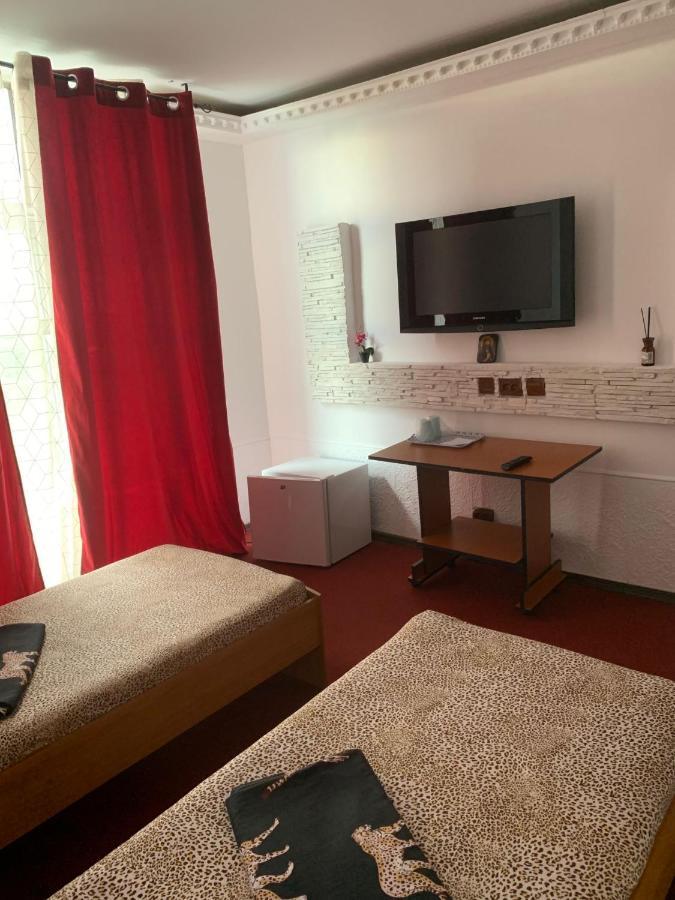 Voluntari Karra Hotels מראה חיצוני תמונה