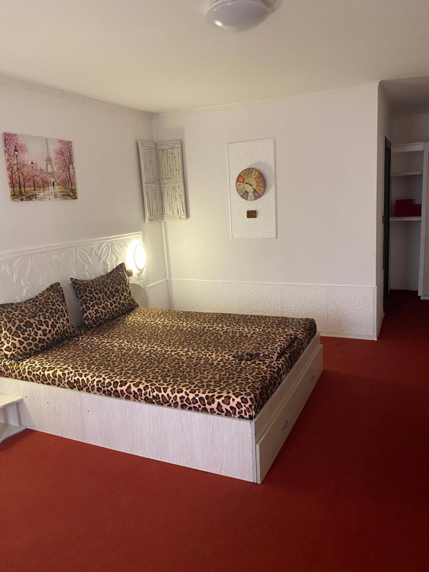 Voluntari Karra Hotels מראה חיצוני תמונה