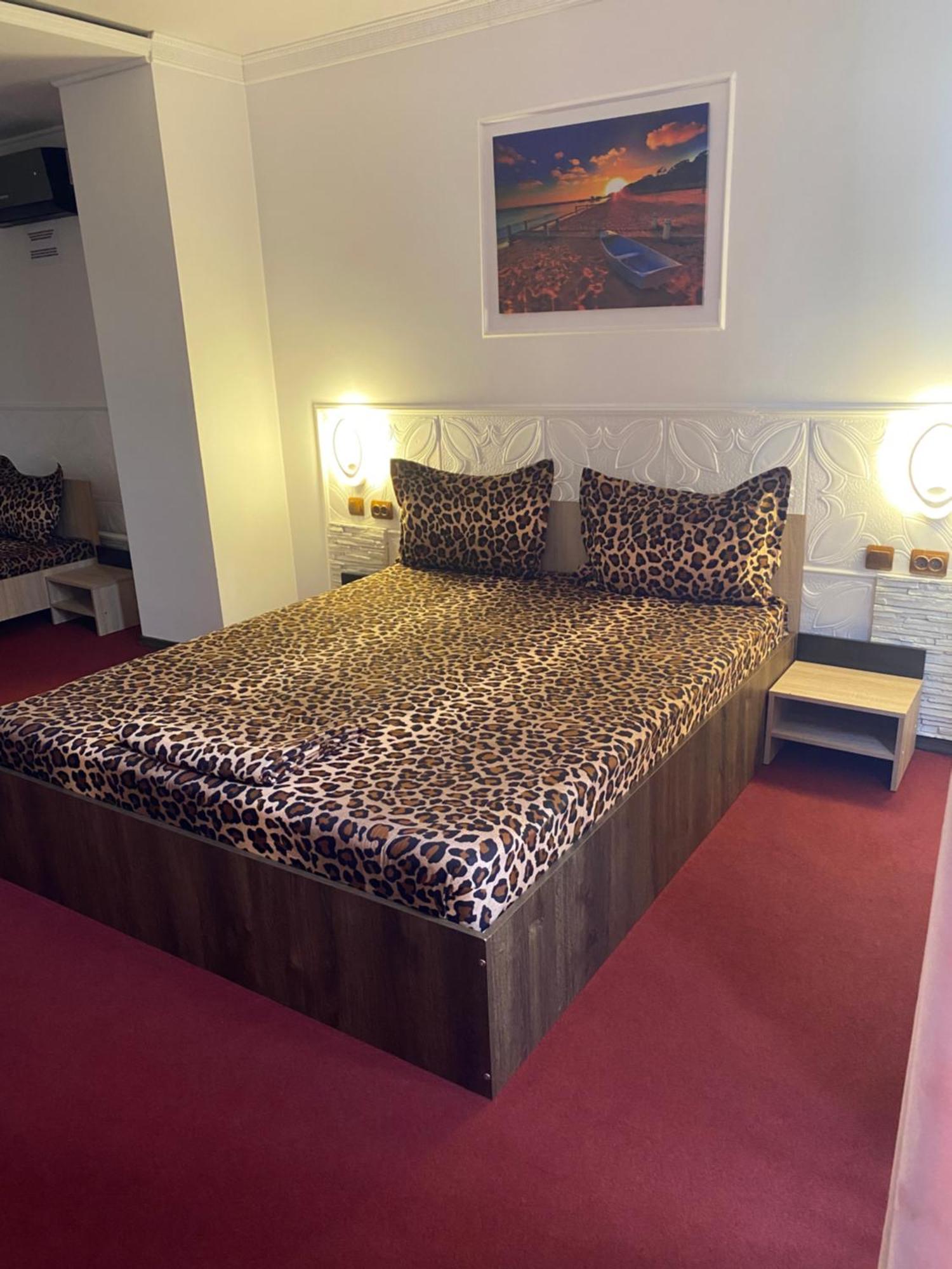 Voluntari Karra Hotels מראה חיצוני תמונה