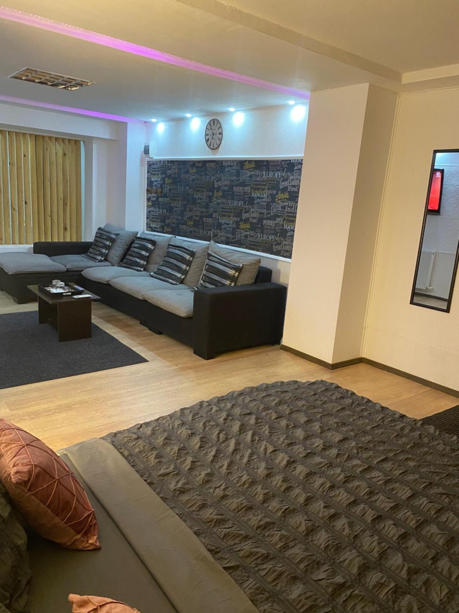 Voluntari Karra Hotels מראה חיצוני תמונה