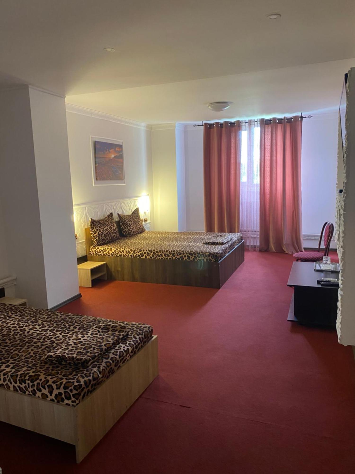 Voluntari Karra Hotels מראה חיצוני תמונה
