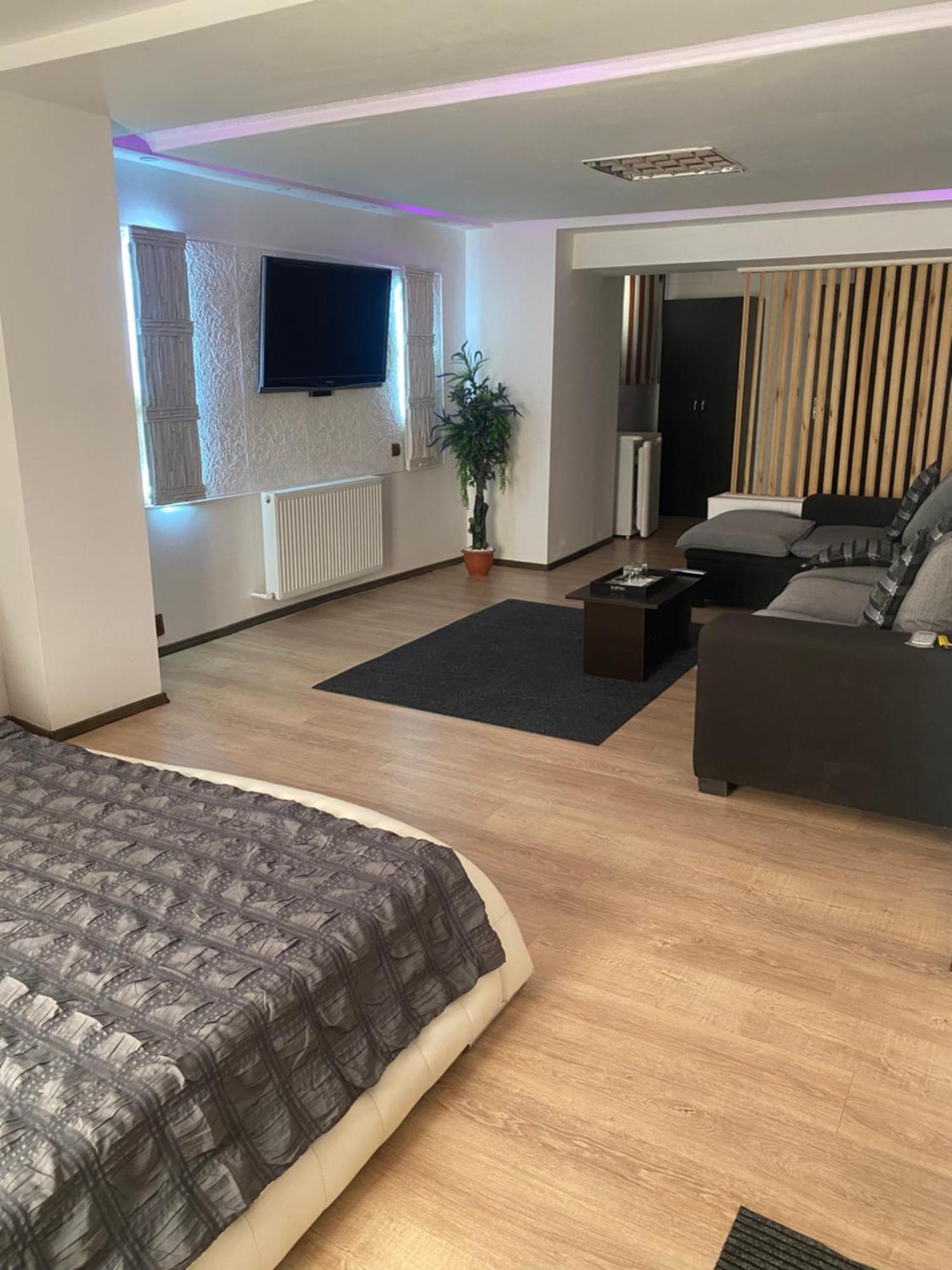 Voluntari Karra Hotels מראה חיצוני תמונה